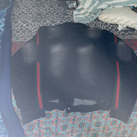 Black - Picture 4 of 4